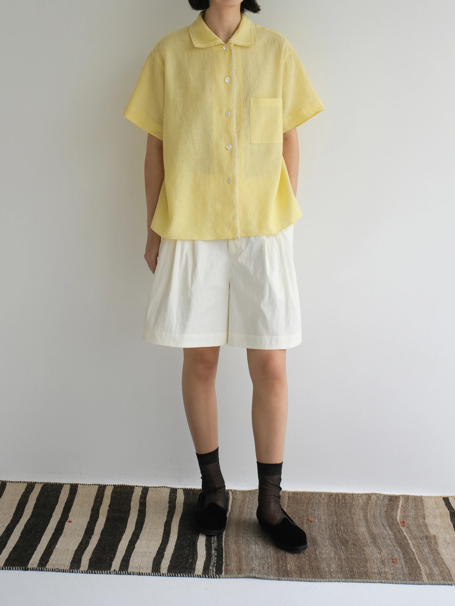 

Желто-белая хлопково-льняная рубашка с вышивкой, свободного кроя, оригинальный дизайн, дышащая, тонкая, летняя...