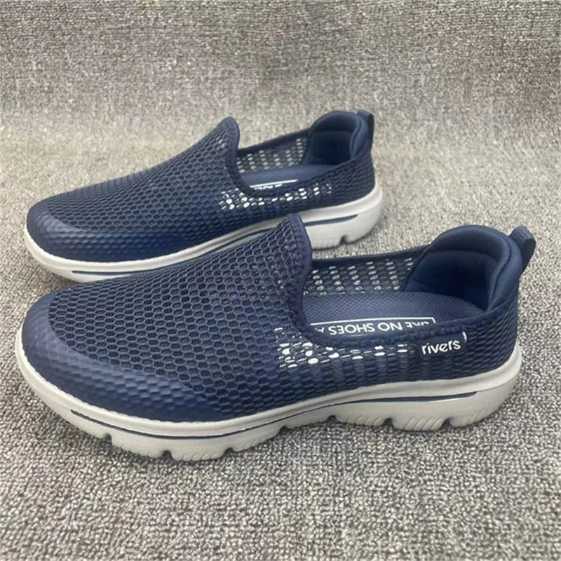 

Ultra-Soft Men's Slip-On Summer oes Breathable Me Flat Bot Casual Walking oes Hollow out Design Comfortable Footwear