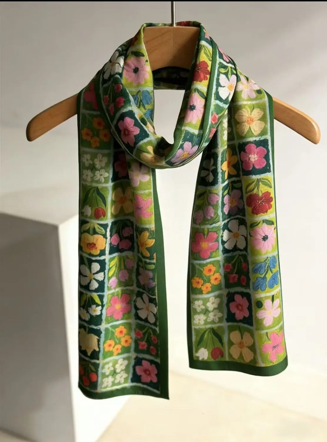 2026 Blumenmuster Langer Seidenschal für Damen, Haarschals, Seidensatin-Halstuch für Frauen, 15*145CM, Stirnbänder, bedrucktes Taschenband, Damen – Detail 2