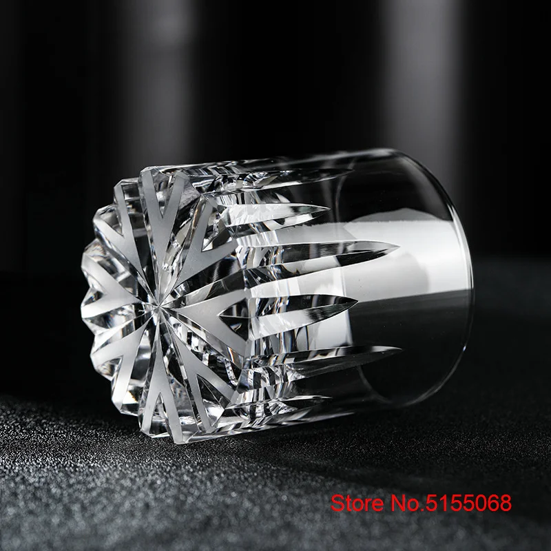 Modern Style Vast Sky Whisky Rock Glass Manual Cut Crystal Sword Pattern Old Fashioned Brandy Tumbler Whiskey XO Snifter Liquor