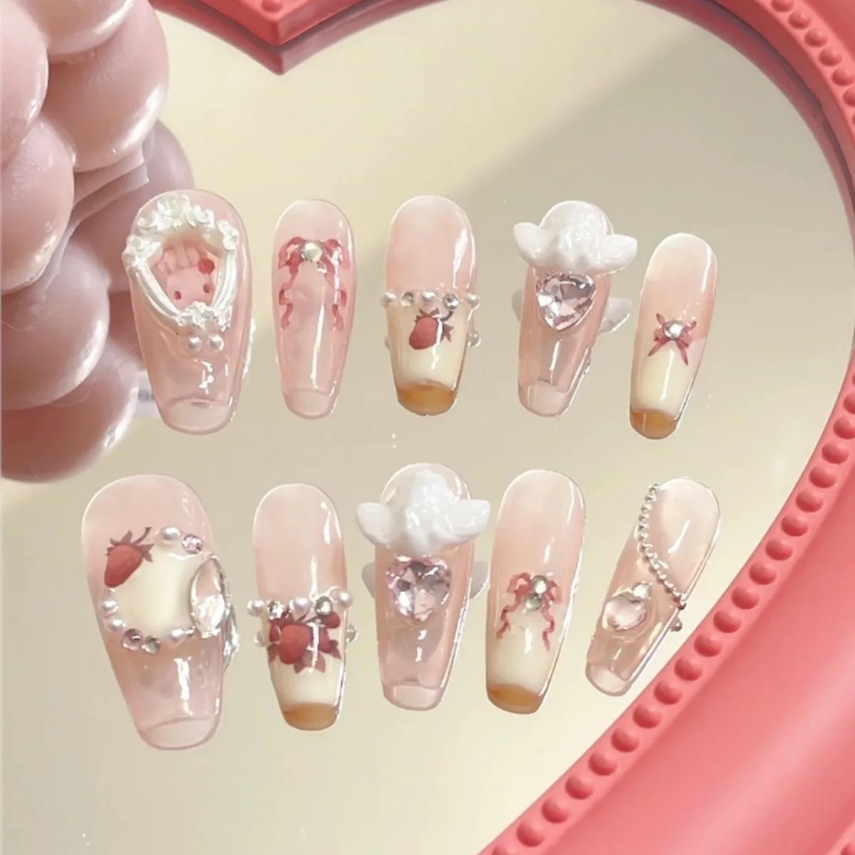 

Korean style cute bunny angel heart hand-pressed nails, pink fake nails should be short, nails are charming