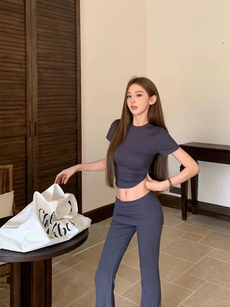 Grey Short Sleeve T-shirt Straight Suit Pants Top Women's Clothing Set Summer Micro Horn Casual Pants Two-piece Set