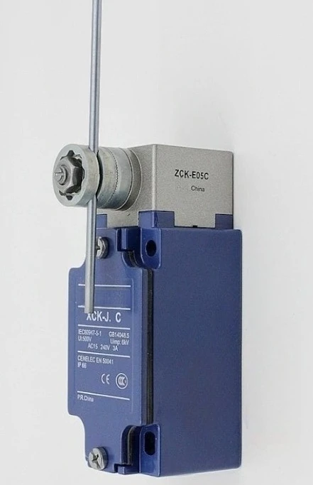 

Brand new XCKJ10553H29 XCKJ10553H29C = ZCKJ1H29C + ZCKY53 + ZCKE05C travel switch Fast delivery