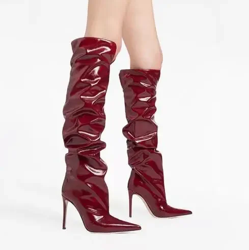 Hot Vrouwen Bordeaux Glanzend Leer Geplooide Puntschoen Dunne Hakken Knie Hoge Laarzen Vrouwelijke Zwarte Suede Tube Slip Op Lange Laarzen Schoenen