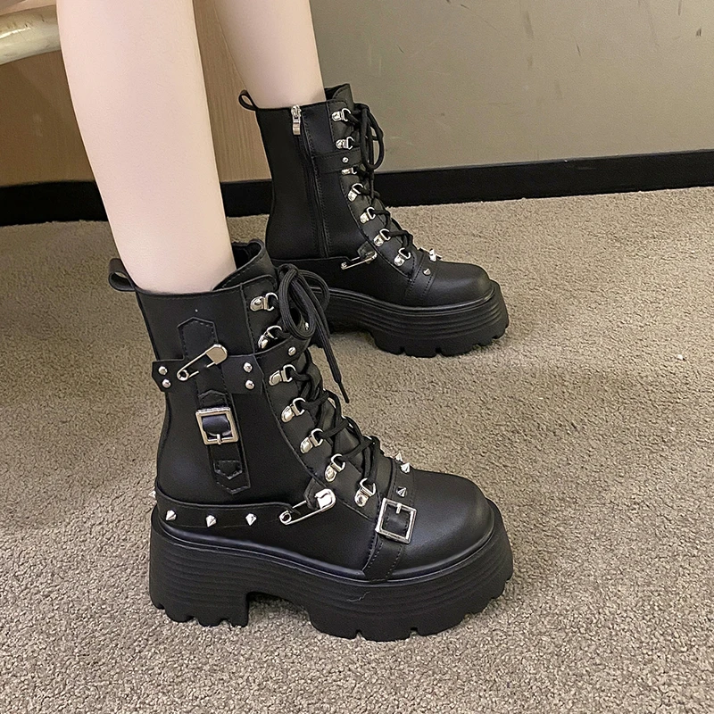 Women Autumn Winter Warm Plush Punk Boots Fashion Chunky Leather Sneakers 9CM Wedge Buckle Rivet Platform Motorcycle Ankle Boots