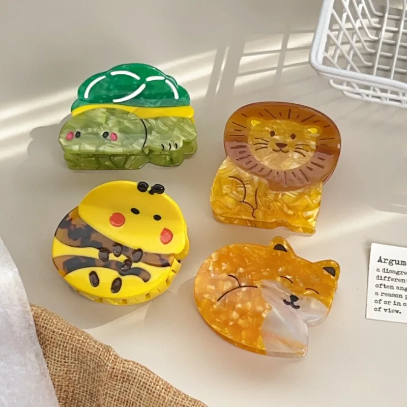 

New Design Cartoon Bee Acetate Hair Clips Cute Pink Lion Hair Claws Green Tortoise Back Shark Clip Girl Hair Accessoires Women