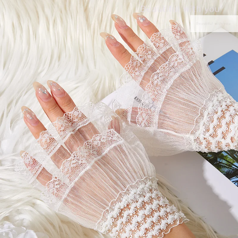 1Pair Nail Photo Glove Beautiful Gentle Fake  Decorative Lace Flare Cuffs  Sexy Nail Art Accessories Photography Props