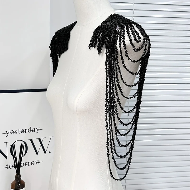 Adorno de hombro con cadena de cuentas y borlas, apliques bordados, parches de lentejuelas dorados y plateados, costura artesanal, calcomanías para hombros para vestido de noche