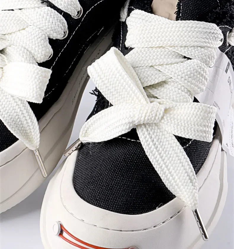 2 cm Breite, klassische Schnürsenkel, lässige Teenis-Schnürsenkel, flache Schnürsenkel für Sneakers, Länge 130 cm, PVC/Metallkopf-Schuhzubehör – Detail 2