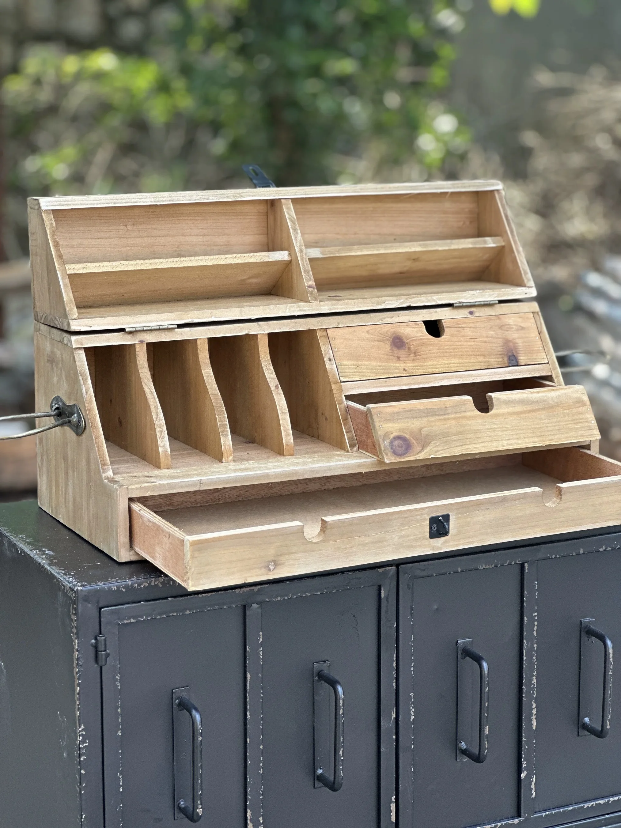 

Vintage Wooden Storage Box with Multiple Compartments,Rustic Jewelry Organizer Chest with Flip-Top Lid