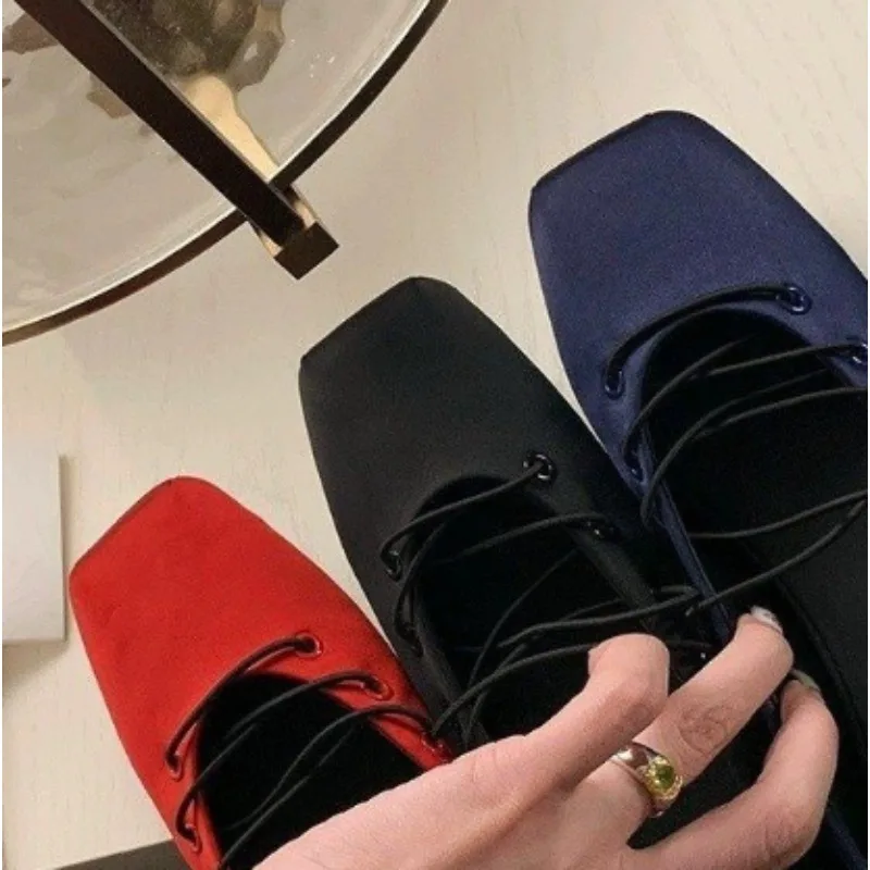 ブルーシルクバレエシューズ レディース メリージェーン クロスボディストラップ 秋2025スタイル レザーバージョン ローヒール シングルシューズ