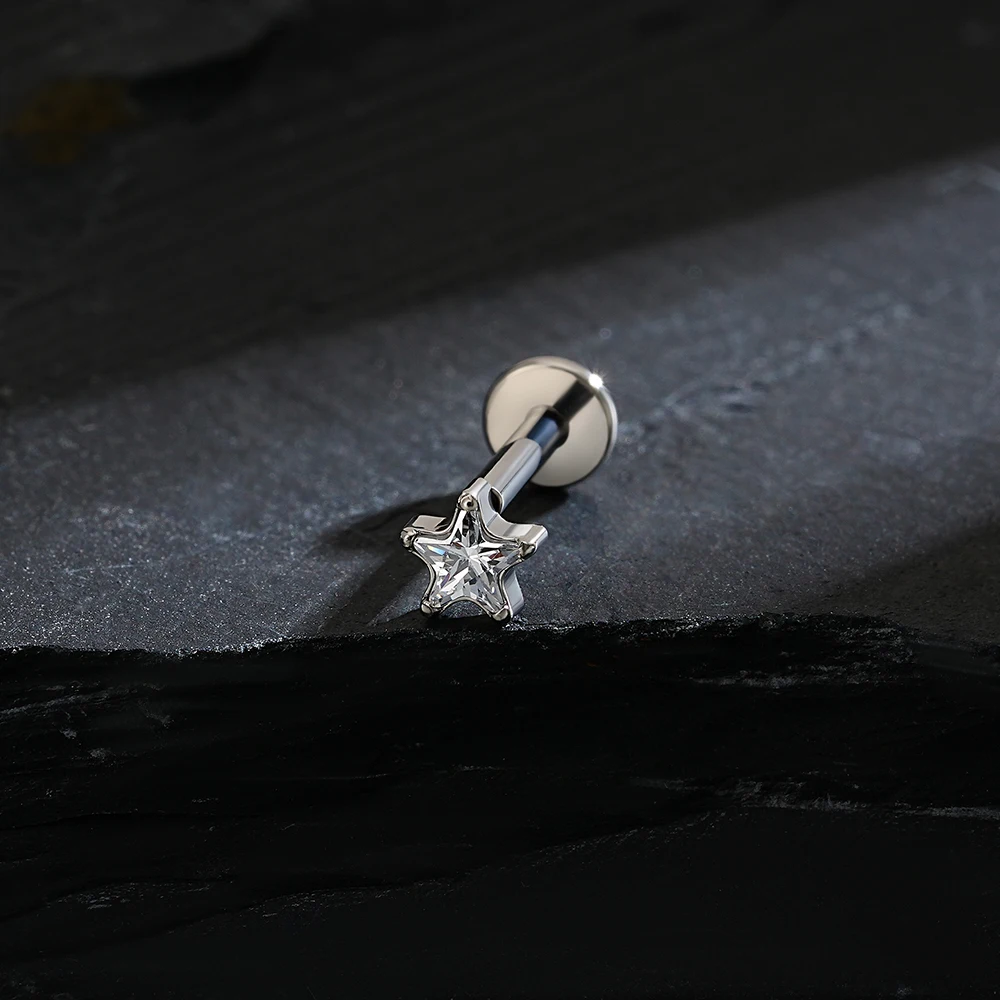 Right Grand ASTM F136 Titanium Star CZ Cartilage Earring 16G Dainty Star Flat Back Stud Internally Threaded Tragus Conch Helix Nose Labret Stud Piercing Jewelry