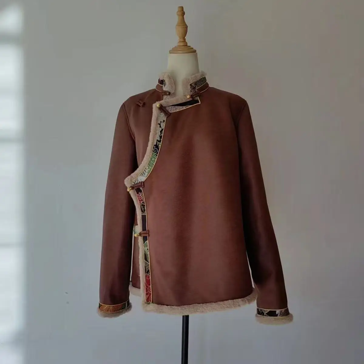 

2025 Winter Tibetan Style Coat Men Women Thicken Artificial Rabbit Fur Overcoat Zang Elements Warm New Year Velvet Jacket Male