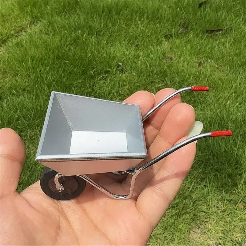 

1/12 масштаб миниатюрная железная садовая тележка модель фигурка для уличной сцены кукольного дома и креативный аксессуар для