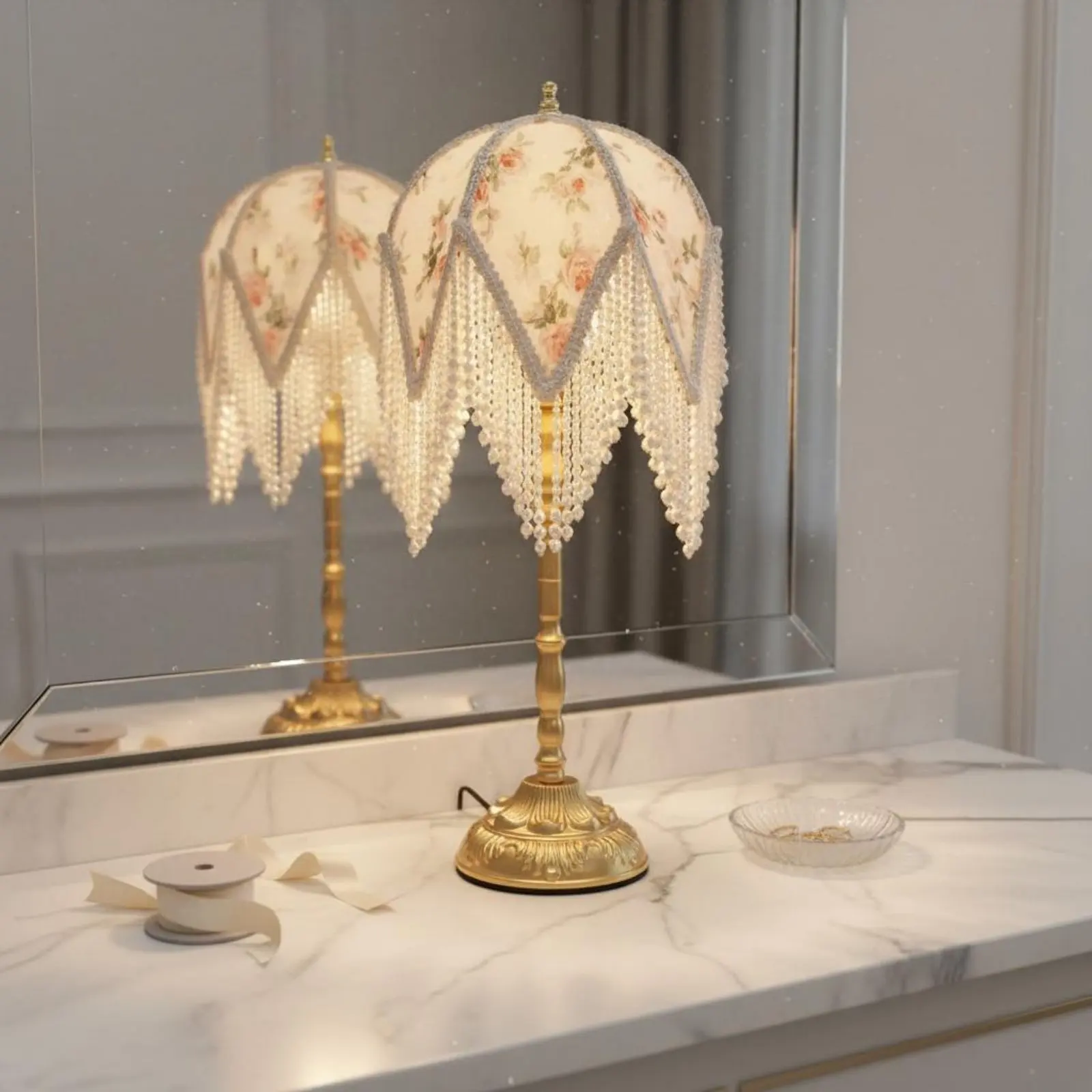 

French Retro Table Lamp Elegant Design Beaded Tassel Lamp Refined Gift Suggestion Long-Lasting Craftsmanship for Bedroom