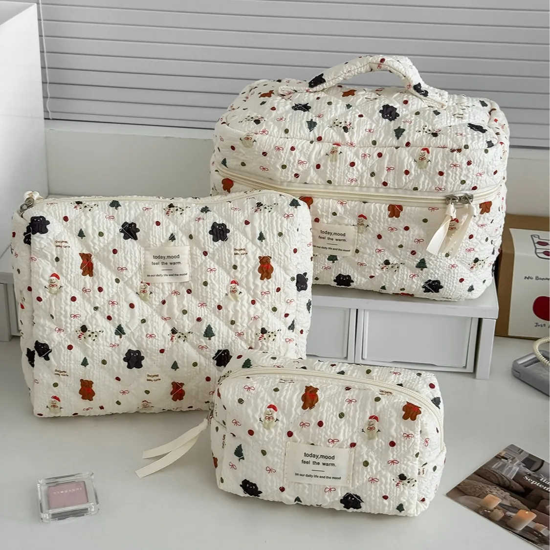 Ladies' Cosmetic Bags Cartoon Snowman Large Capacity Portable Storage Bags Teddy Bear Print Christmas Cute Kawaii Makeup Bags