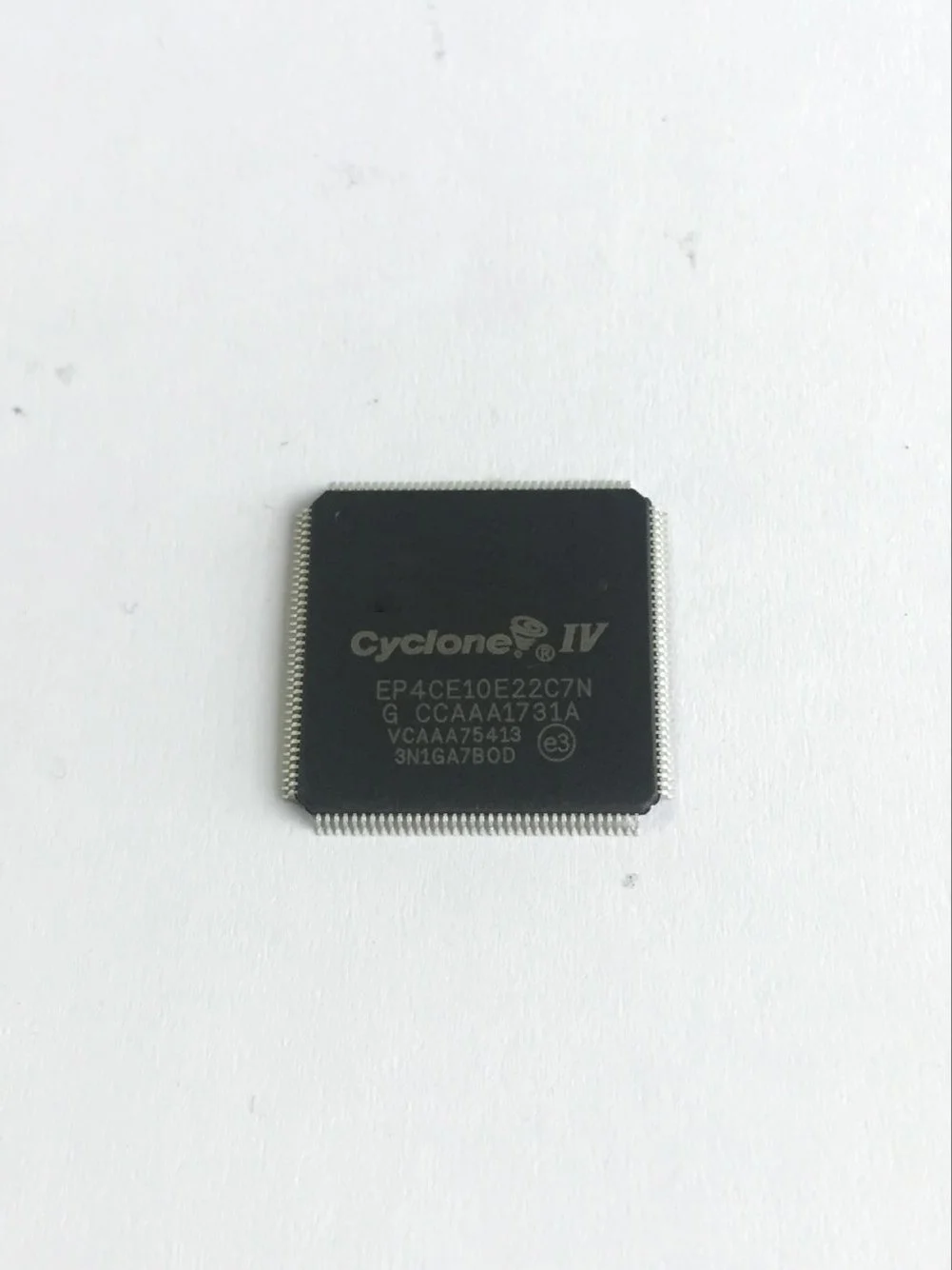 

EP4CE10E22C7N Brand new original chip