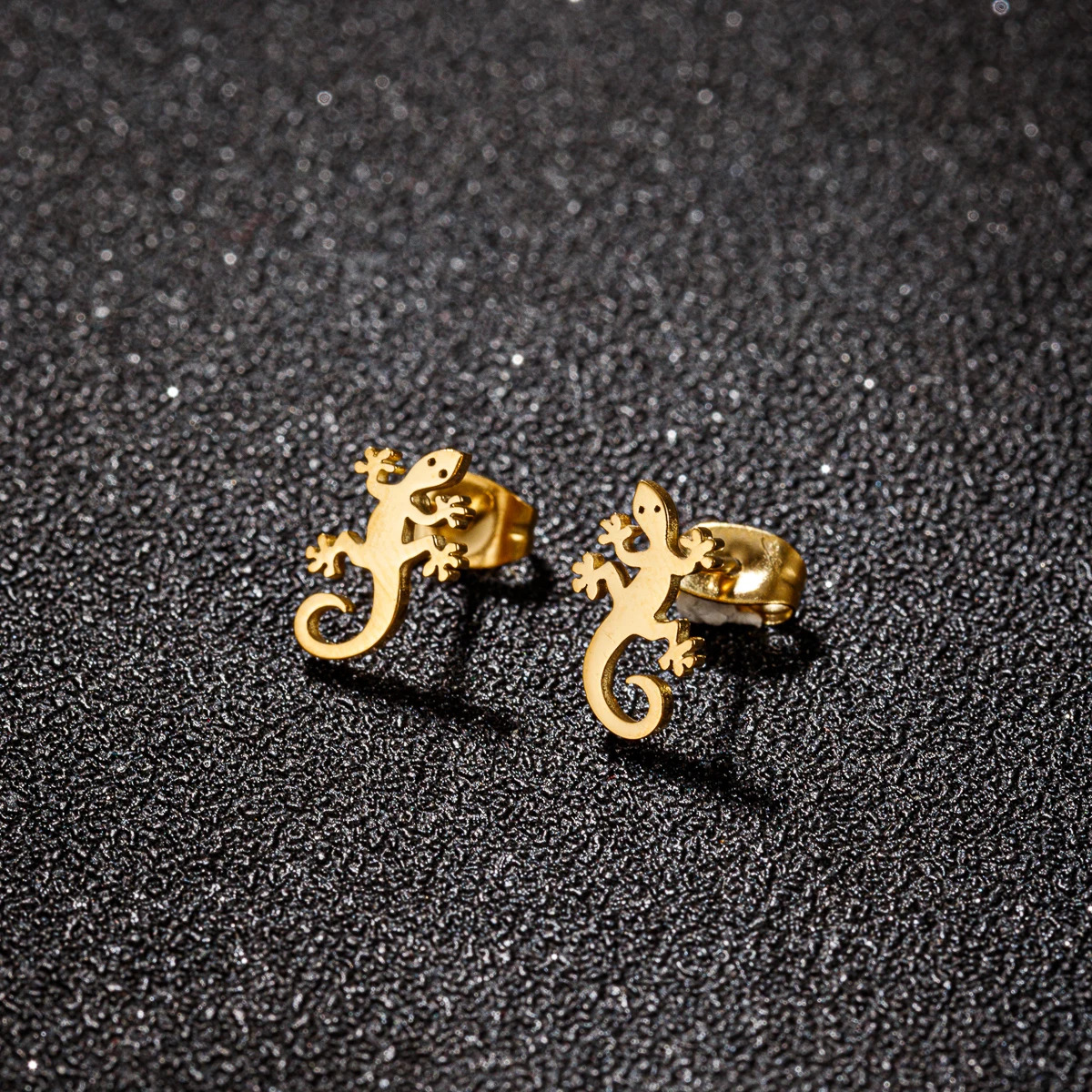 Gothic Fashion Stainless Steel Lizard Stud Earrings For Girl Punk Animal Gecko Piercing Earrings Women Wedding Jewelry Brinco