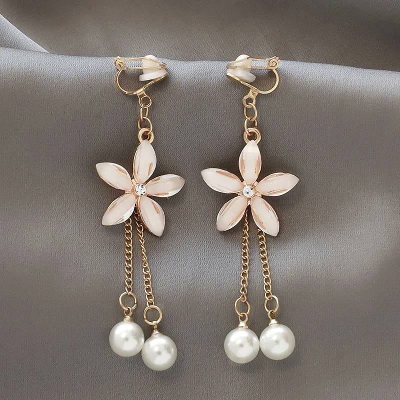 Korean Style Clip on Earrings No Pierced Earrings Women\'s Party Birthday Fashion Flower Heart Cute Cuff Earrings Ear Clip Gift