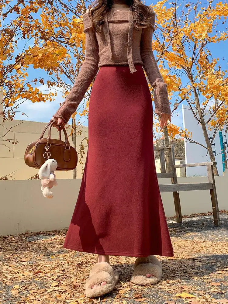 

French Fashion Vintage Women Black Red Woolen Long Skirt 2024 Autumn Winter Brown Elegant High Waist Vacation Straight Skirt New