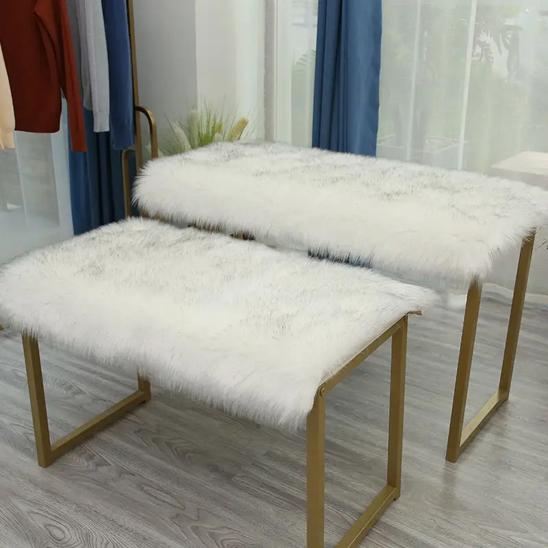 White Plush Carpet Clothing Store Window Display Stand Plush Decorative Table Shoe Cabinet Sink Imitation Wool Mat