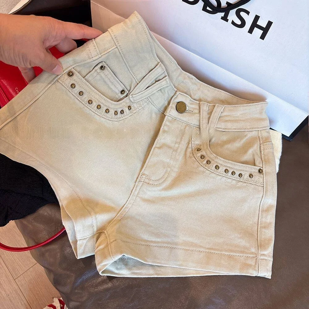 

High Waist Rivet Denim Shorts Women's Slim A-Line Design Summer New Style Cinnamon Hot Pants Cotton Pure Color Button Closure