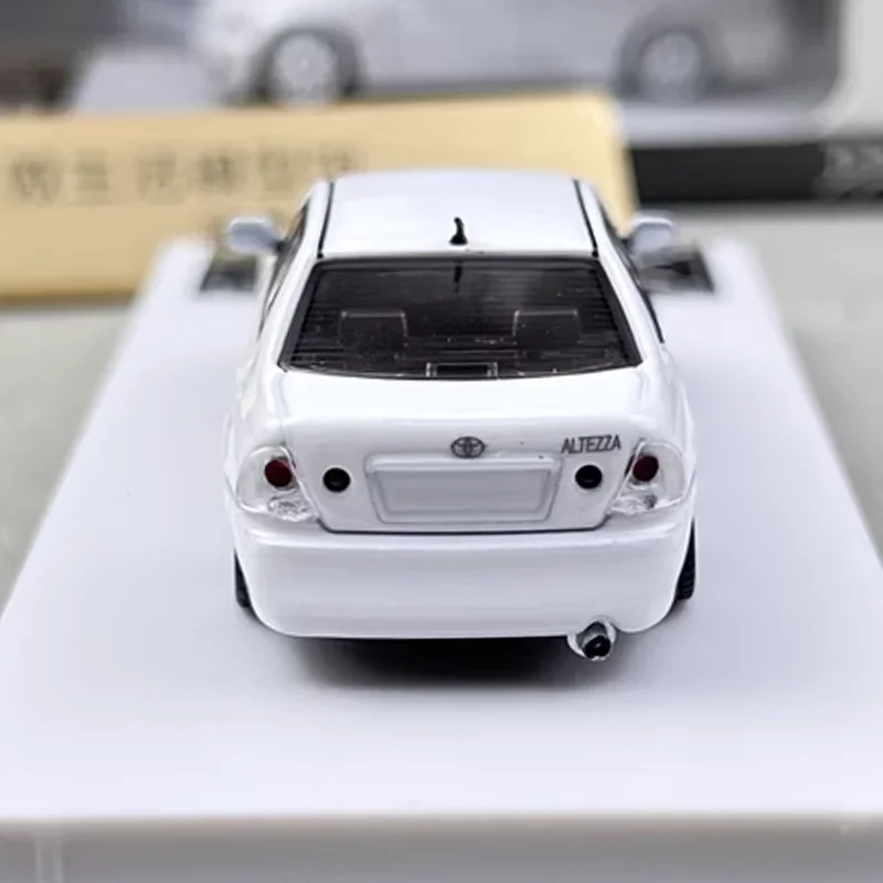 BBS Studio 1/64 Toyota Altezza RS200 SXE10 Giocattolo in lega Veicolo a motore Pressofuso in metallo Modello Regali