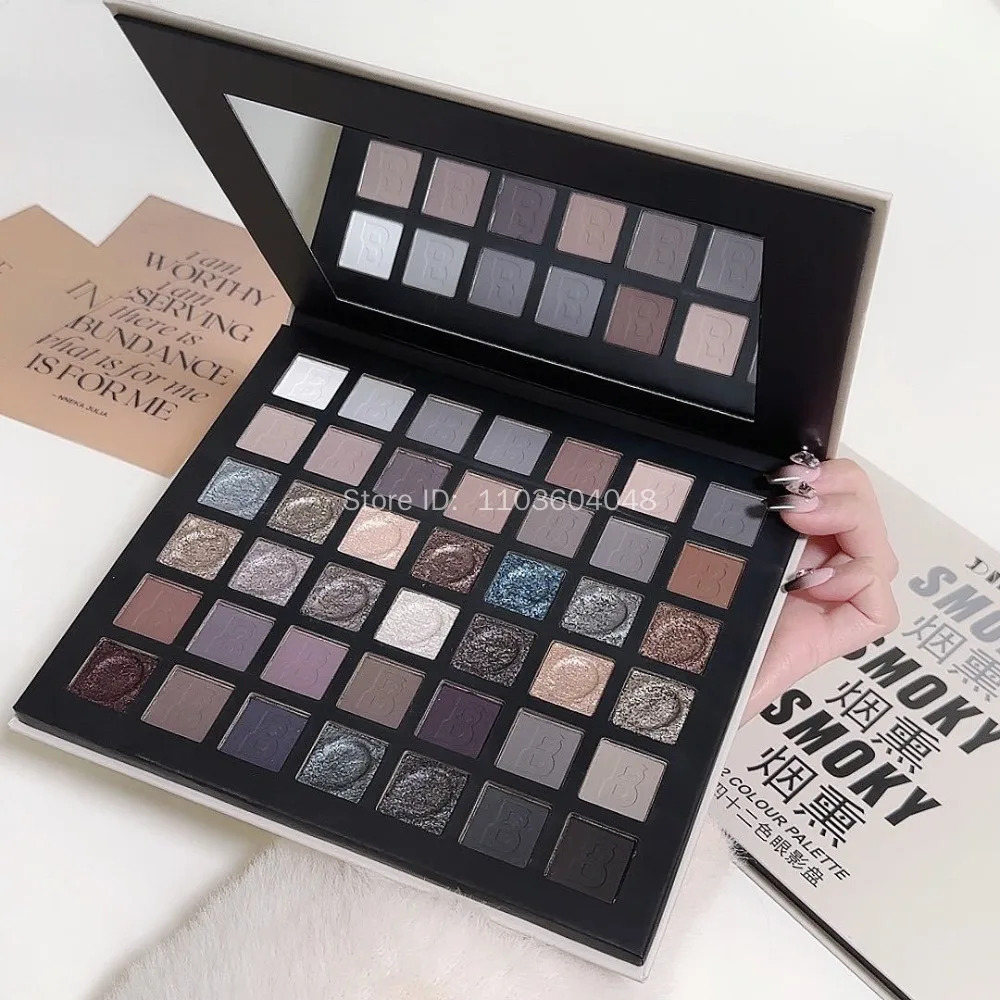 スモークアイシャドウプレート真珠光沢のあるシマーアイシャドウマットグリッター顔料防水長期的なアイメイクアップ 42 色