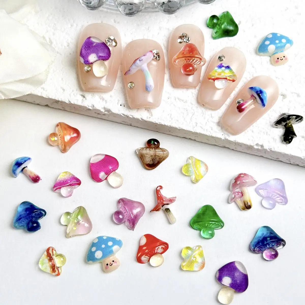 สุ่มผสมน่ารักการ์ตูนหลายสไตล์เรซิ่นเห็ดตกแต่งเล็บเห็ดที่มีสีสัน Series เล็บ Charms งานฝีมือ DIY