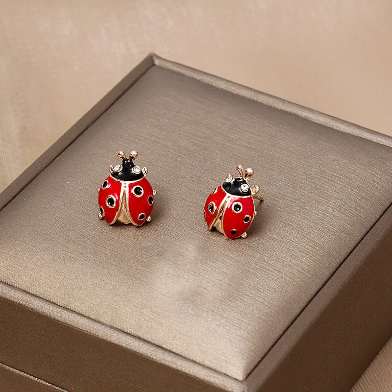 

Vintage Personalized Seven Star Ladybug Earrings For Women Unique Rhinestone Design Stud Earrings 2025 New In Trend Korean