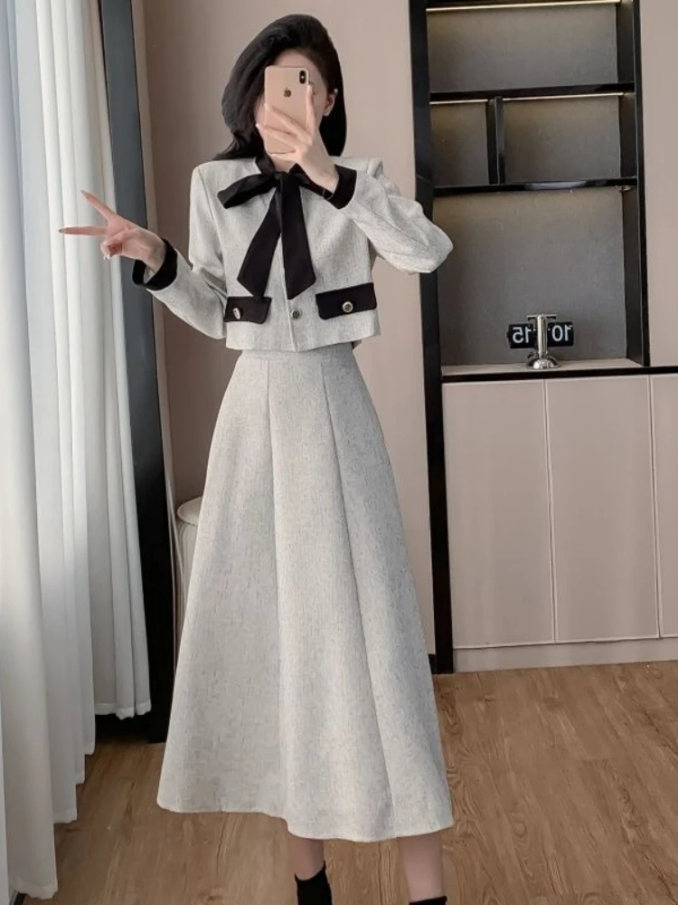 Autumn/Winter Retro Small Fragrant Style Bow Top with High Waist Skirt Fashionable and Stylish Two Piece Set