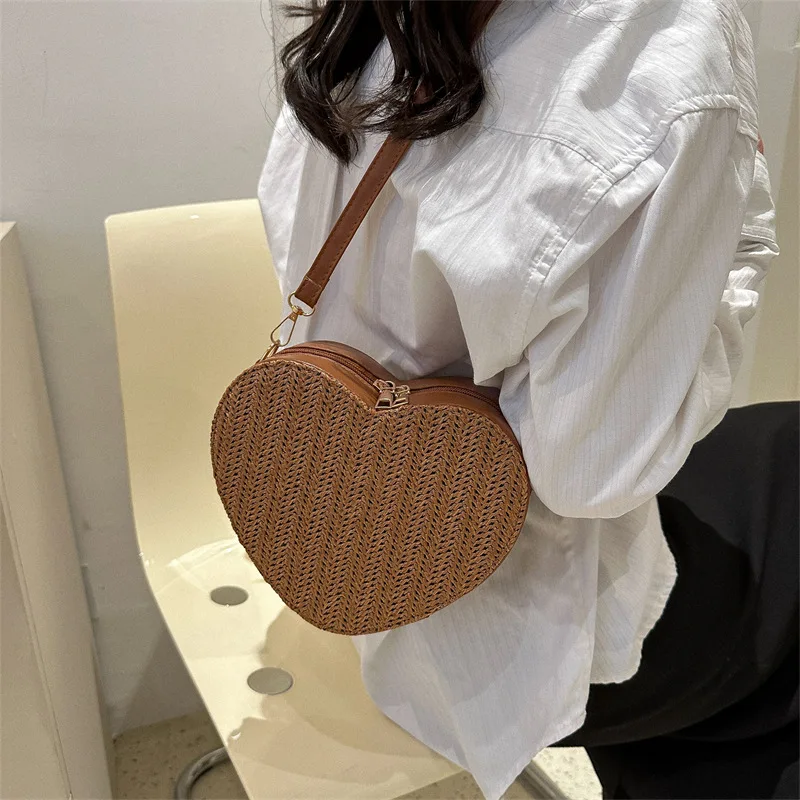 

2025 Heart Shape Mini Bag Fashion Beach Purse Lovely Crossbody Shoulder Bag New Trendy Lady Woven PP Casual Versatile