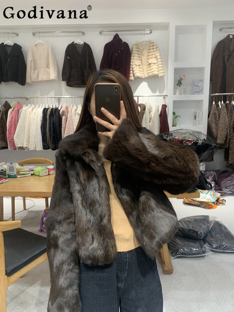 

Осень-зима 2022, новинка ретро, высококачественное короткое меховое пальто кофейного цвета, элегантная женская теплая утолщенная меховая куртка с отложным воротником