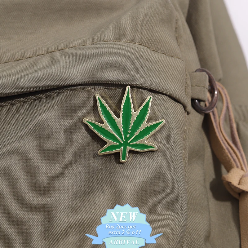 Green Plant Tobacco Leaves Enamel Pin Vintage Maple Leaf Metal Brooch Lapel Backpack Badge Creative Jewelry Gift For Funy Friend