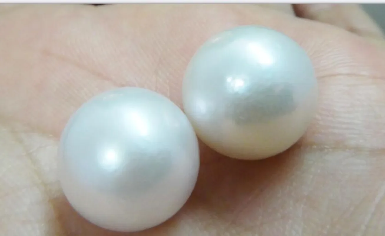 

Pair of 12-13mm White Round Loose Pearl Undrilled Women Wedding Party Jewelry Accessories Necklace Earring Ring Bracelet Ring