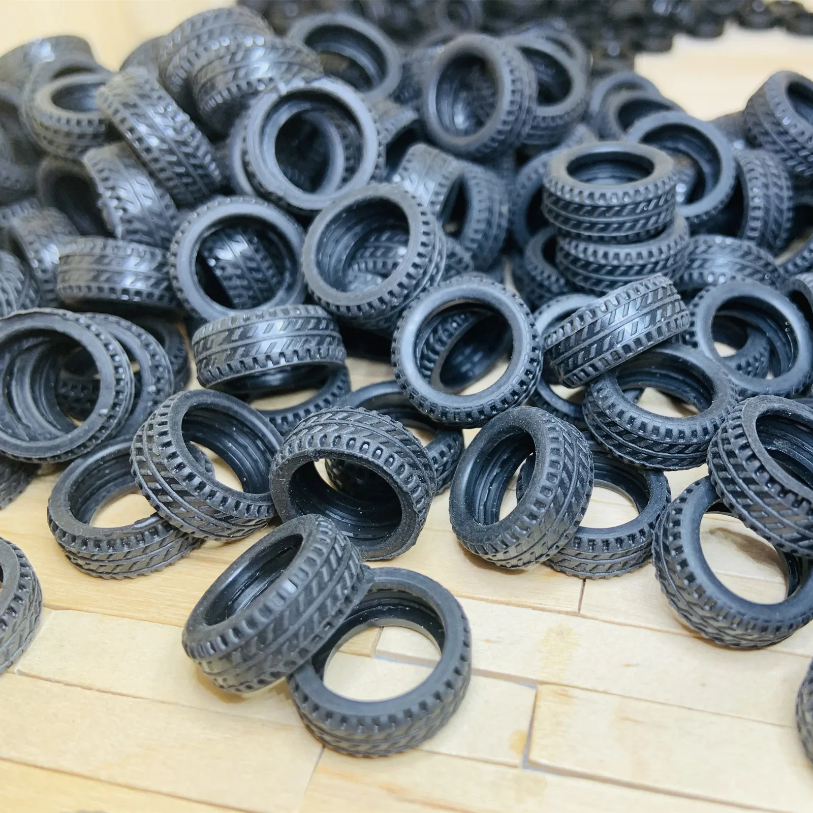 50Pcs 1/32 Model Car Rubber Tire Diorama Tires Display Collection For Metal Car Display Tools 1:32 Scene Accessory 20mm Diameter