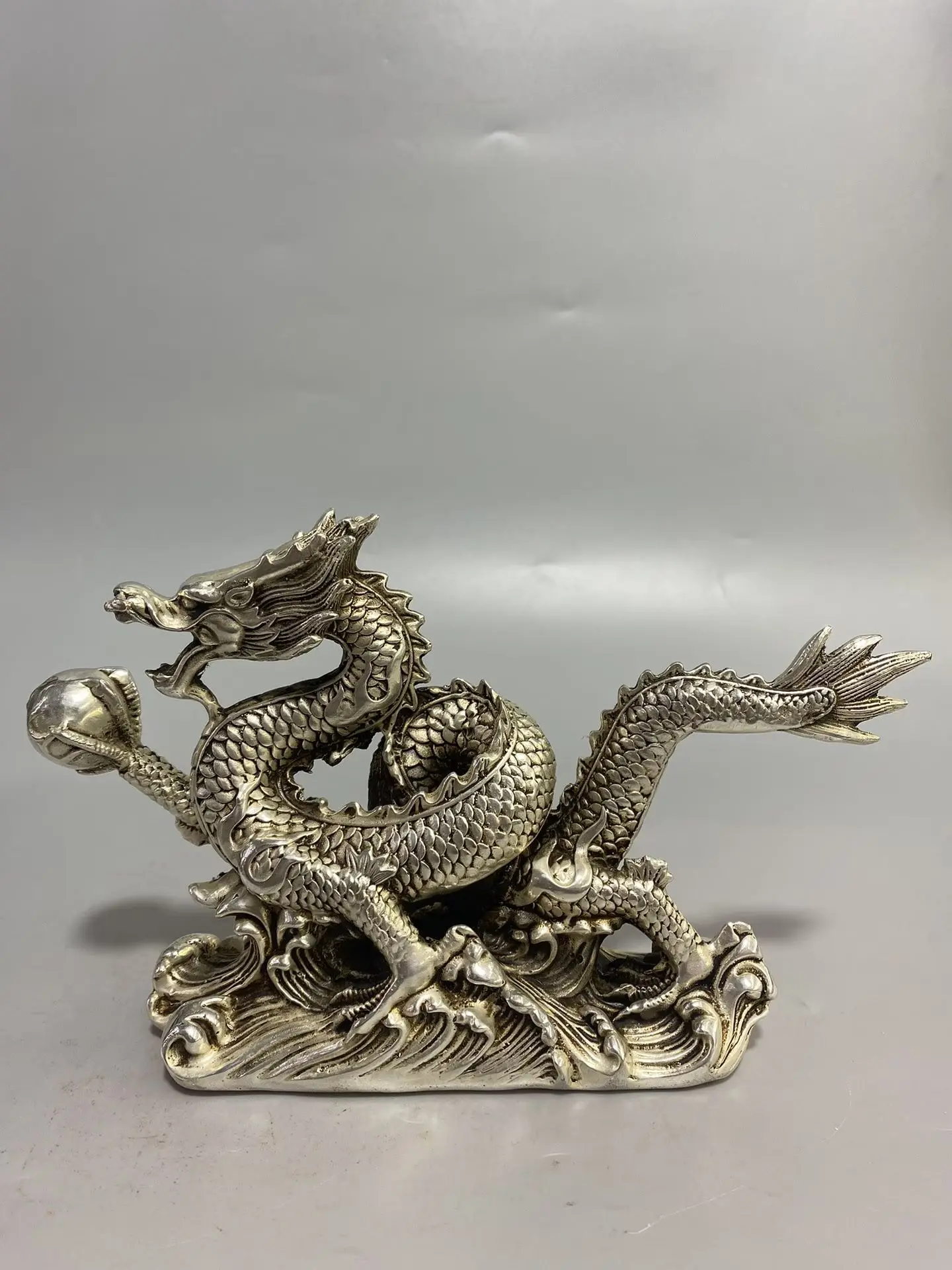 

Chinese Bronze White Copper Precision Carving Dragon Play Pearl Home Decoration Desk Ornament Store Opening Gift