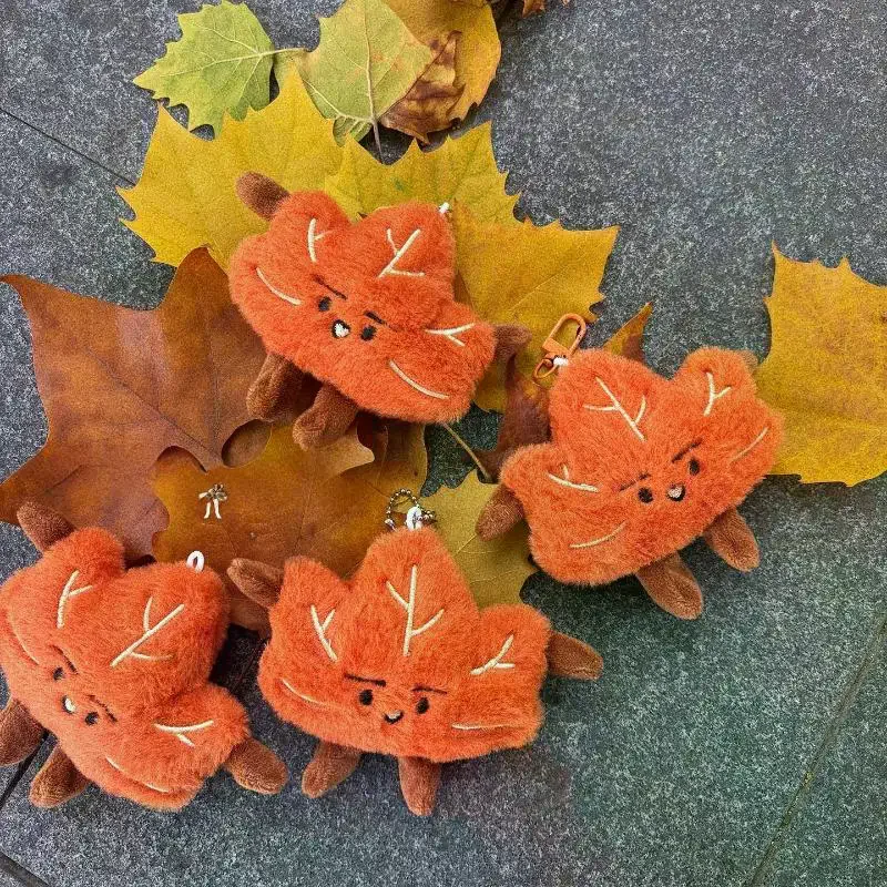 Lindo llavero de hoja de arce de peluche, hoja de arce de dibujos animados, muñeco de peluche suave, colgante para bolso, llavero de coche, mochila, decoración colgante, regalo