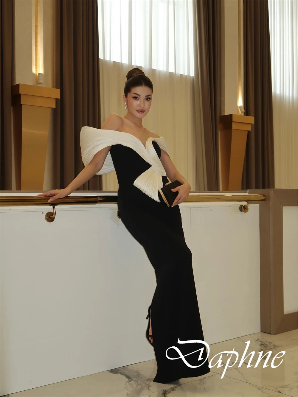 

Customized V-Neck Off the Shoulder Cocktail Dress Mermaid Floor Length Classic Evening Dress Black Prom DressContrast Color