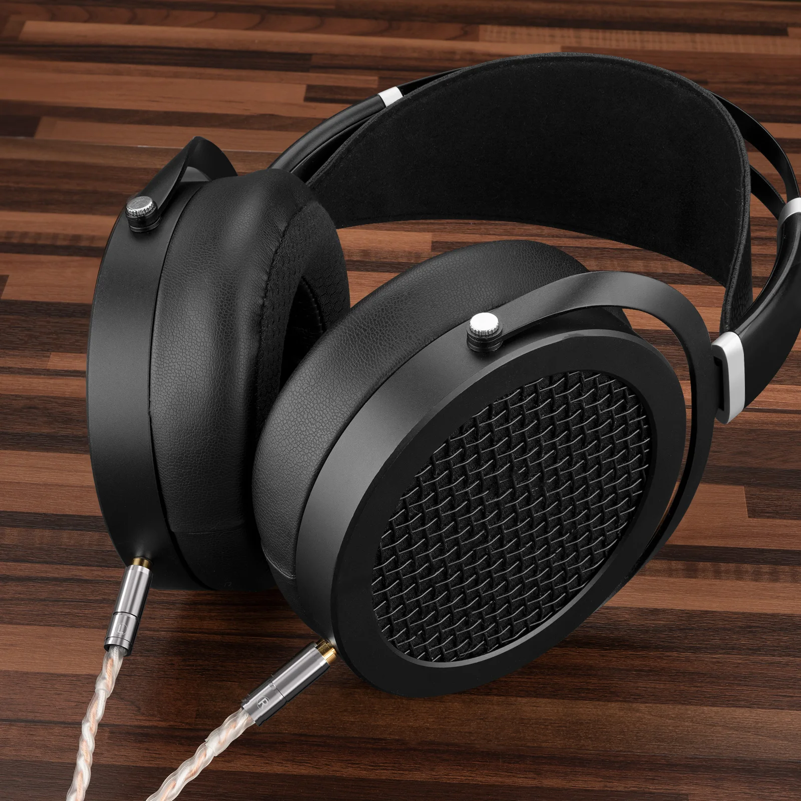 Geekria 4,4mm symmetrisches Kabel für HIFIMAN Sundara Ananda Edition XS HE400se HE4XX 6N OCC versilbertes Audiokabel 1,5m – Detail 1