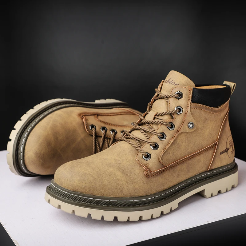 Men's High-Top British Style Motorcycle Boots Durable Cowboy Ankle Shoes Rugged Casual Non-Slip Leather Outdoor Work Footwear