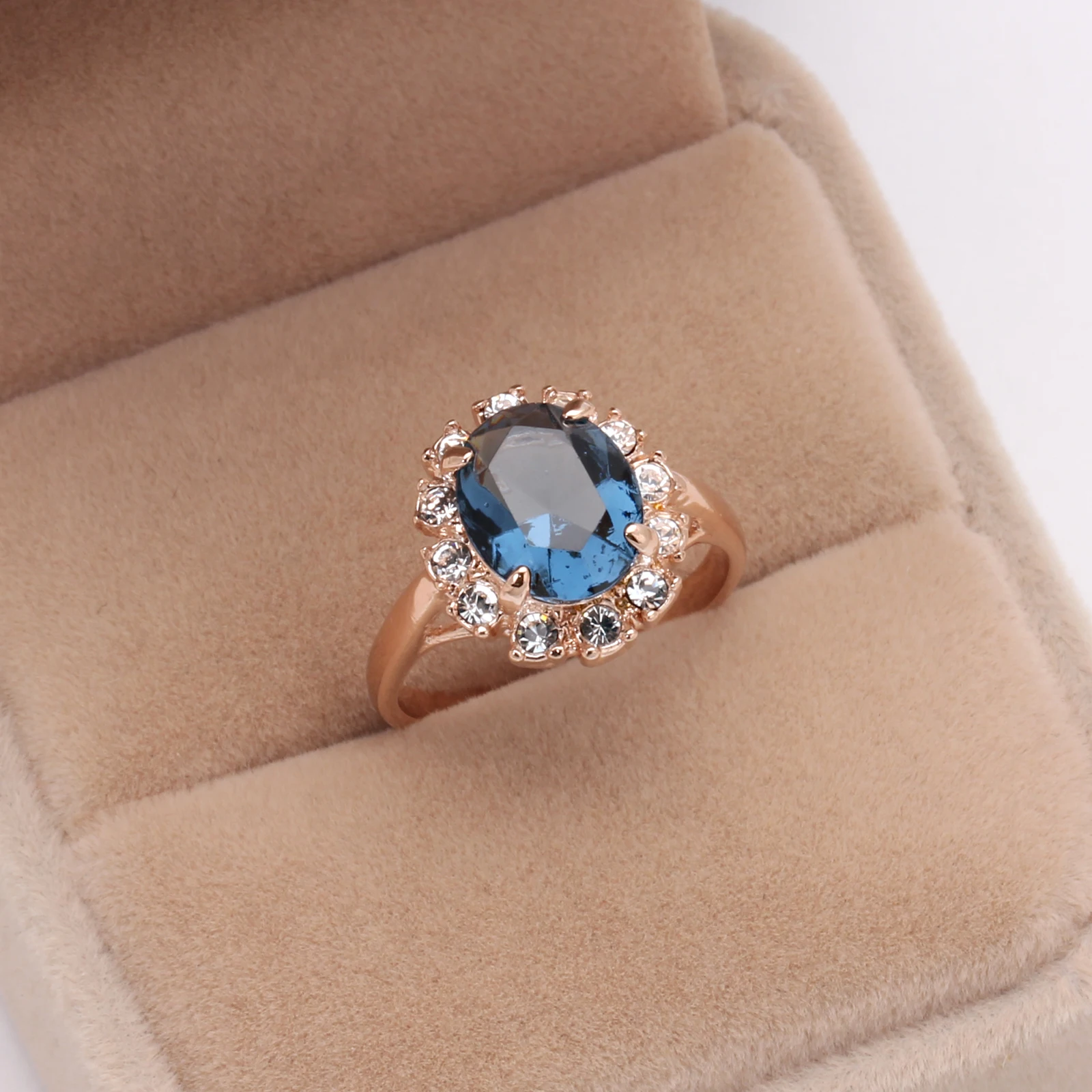 ZHOUYANG Blue Crystal Rings For Women Retro Korean Rose Gold Color Wedding Bride Jewelry Wholesale Girlfriend Gift R189