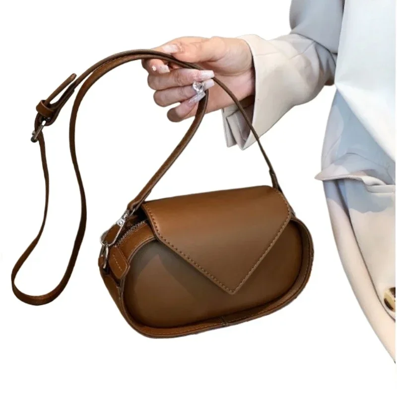 

Женская маленькая сумка в стиле ретро с высоким уровнем внешнего вида на одно плечо, модная нишевая взрывная сеть, красная модная сумка через плечо