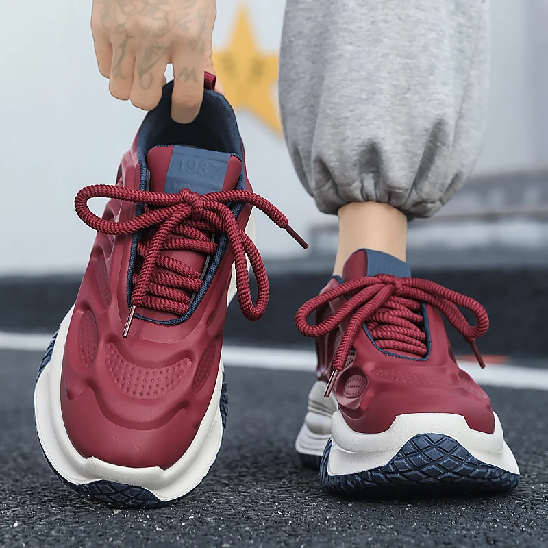 Nieuwe herenschoenen, grote modieuze sneakers met dikke zolen, casual sportschoenen voor heren, ademende mesh-loafers voor heren