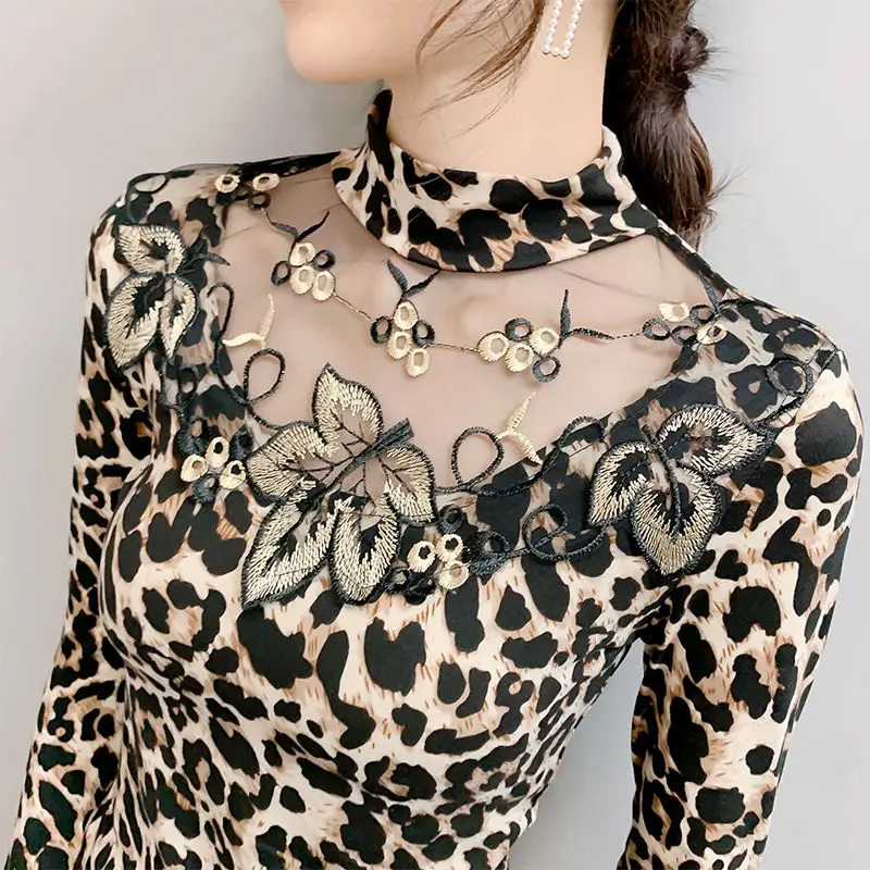 Vintage Printed LaceEmbroidery  Hollow Out Leopard Blouses Women Clothing 2023 Autumn Loose Elegant Pullovers Office Lady Shirts