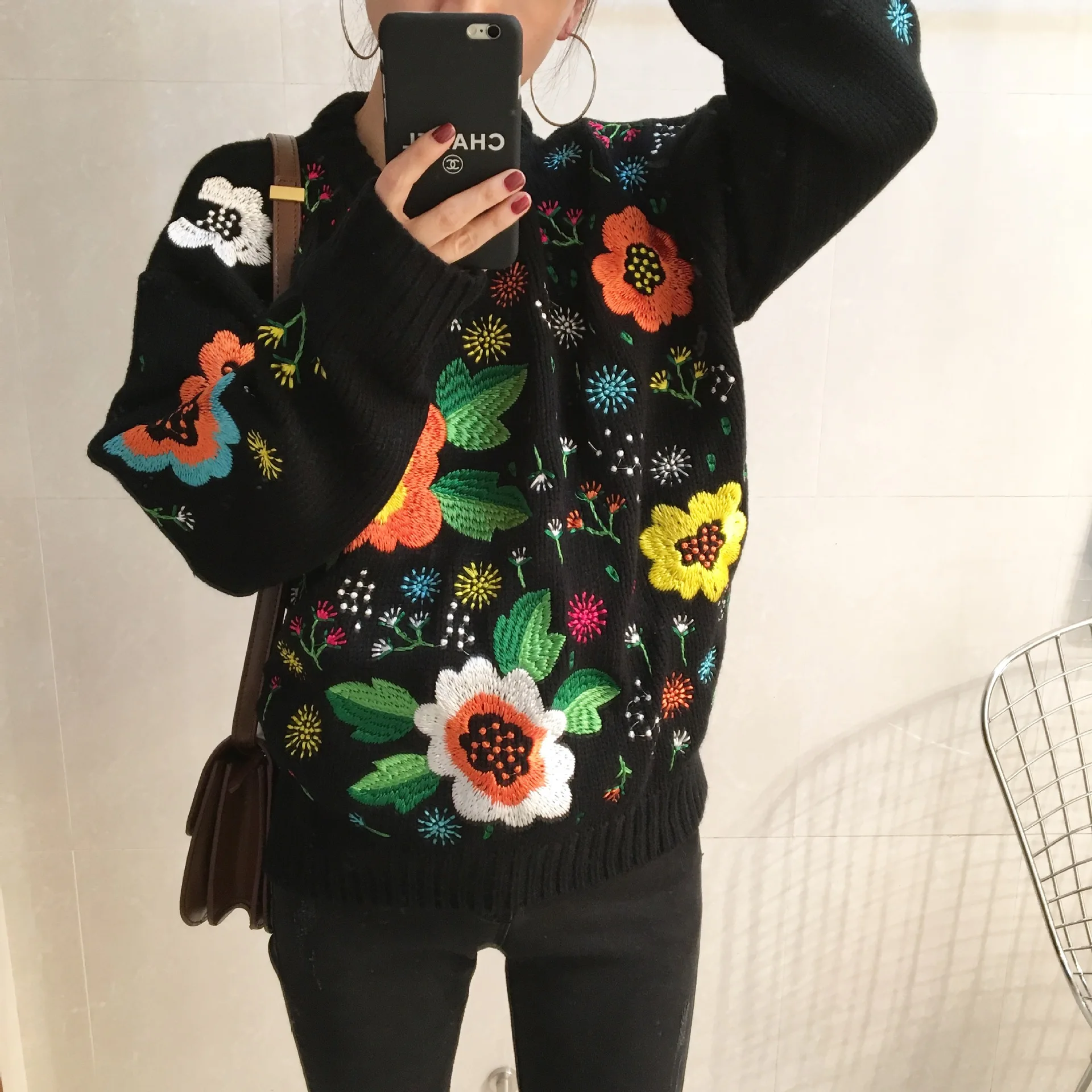 

Super Heavy Industry Vintage Embroidered Flower Pullover Black Sweater Women's Loose Round Neck Sweaters Long Sleeve Pull