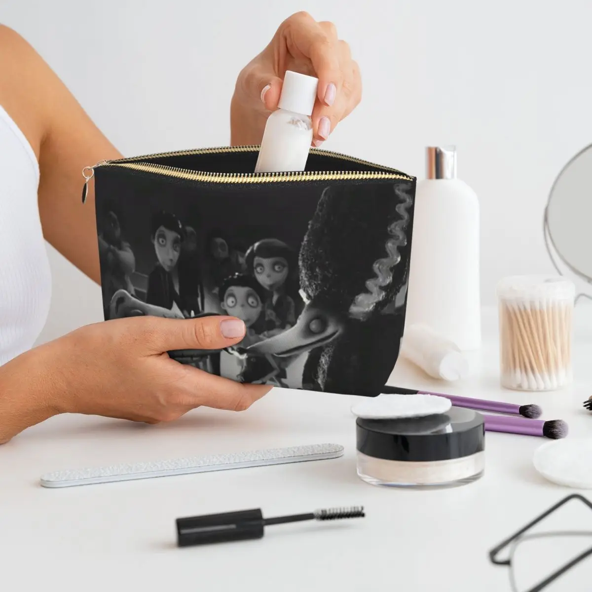Frankenweenie Bolsa de cosméticos para mujer, bolsa organizadora de maquillaje de viaje, estuche de almacenamiento de artículos de tocador, estuche Dopp