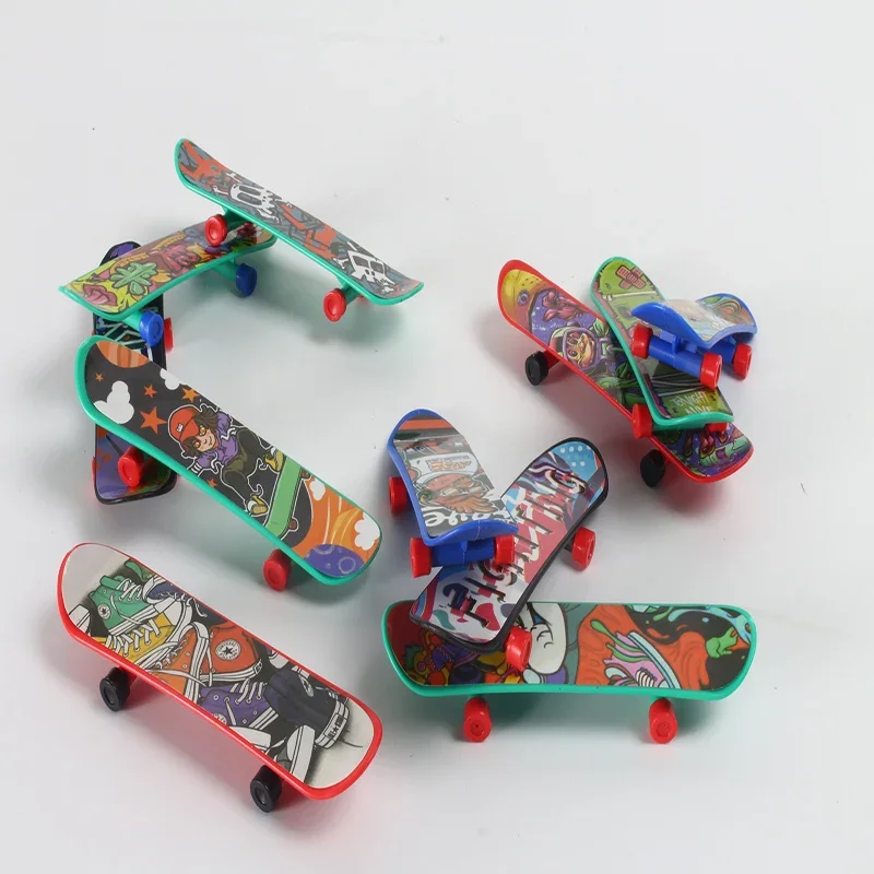 Classic Mini Finger Skateboard Toys para meninos e meninas, plástico, clássico, divertido, presente de Natal, venda quente