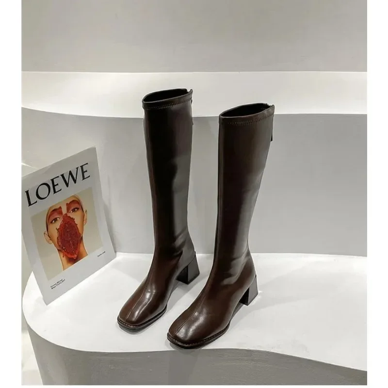 Botas altas ajustadas de tacón alto para mujer, zapatos largos de cuero suave, a la moda, para invierno, novedad de 2023