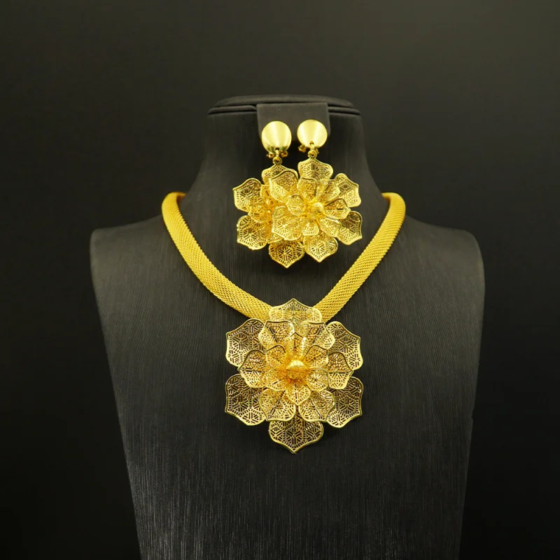 

Dubai Gold-Plated Hollow Exaggerated Flower Necklace Earrings Jewelry Set for Women Wedding Fashion Jewelry Accessories